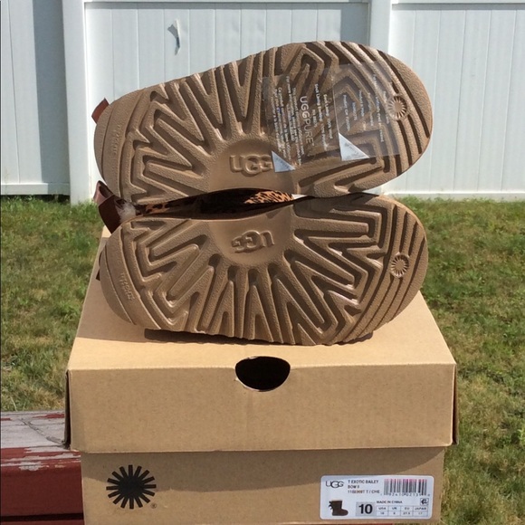 UGG EXOTIC BAILEY BOW II - Picture 4 of 6